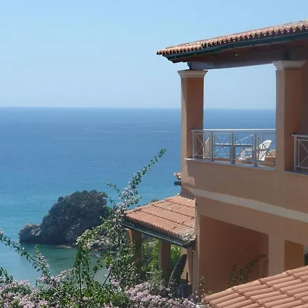 Tonia Kontogialos Aparthotel