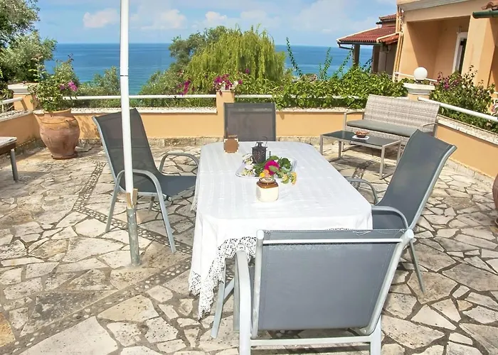 Tonia Kontogialos 3*