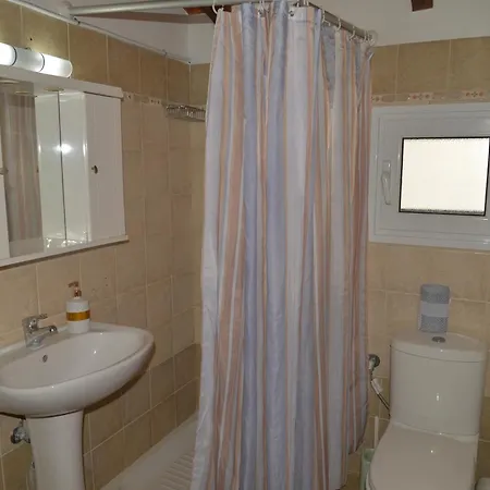 Tonia Kontogialos 3* Pelekas