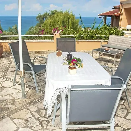 Tonia Kontogialos 3*