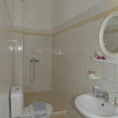 מלון דירות Tonia Kontogialos