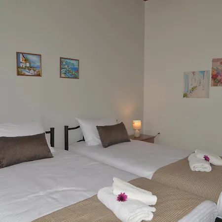 מלון דירות Tonia Kontogialos 3*