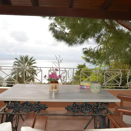 Tonia Kontogialos 3*