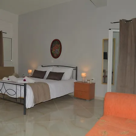 מלון דירות Tonia Kontogialos פלקאס