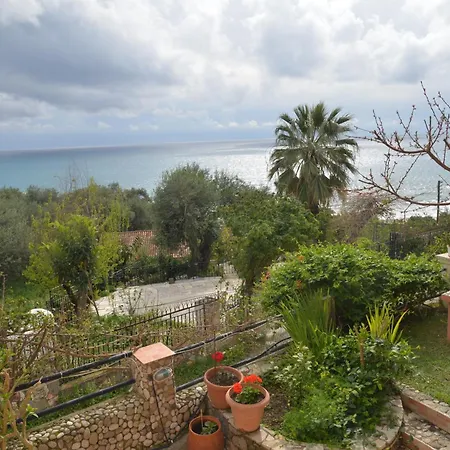Tonia Kontogialos Aparthotel