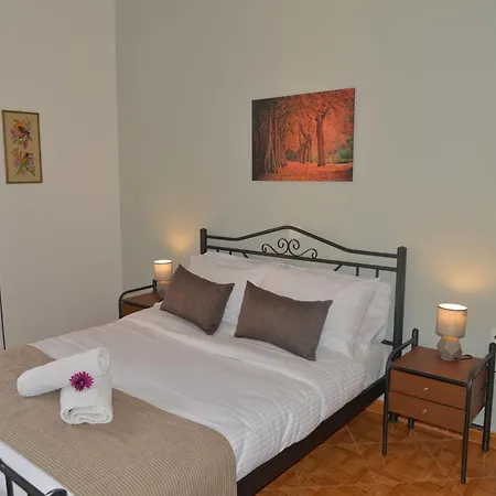 מלון דירות Tonia Kontogialos 3*