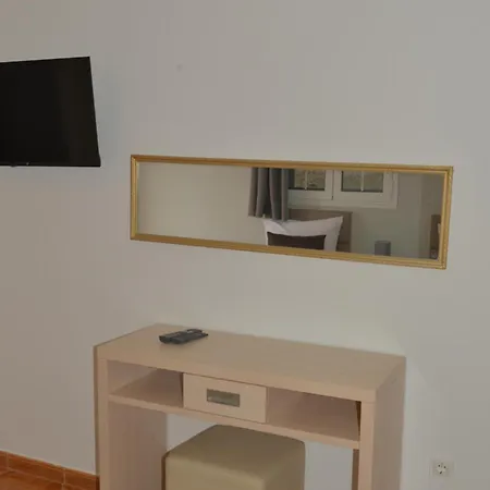 מלון דירות Tonia Kontogialos