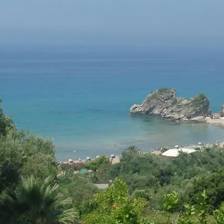 Tonia Kontogialos 3*