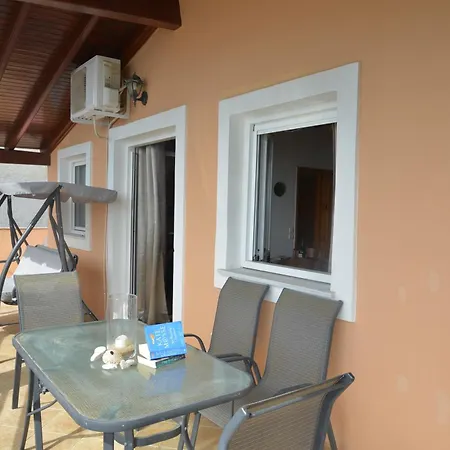 Tonia Kontogialos Aparthotel Pelekas